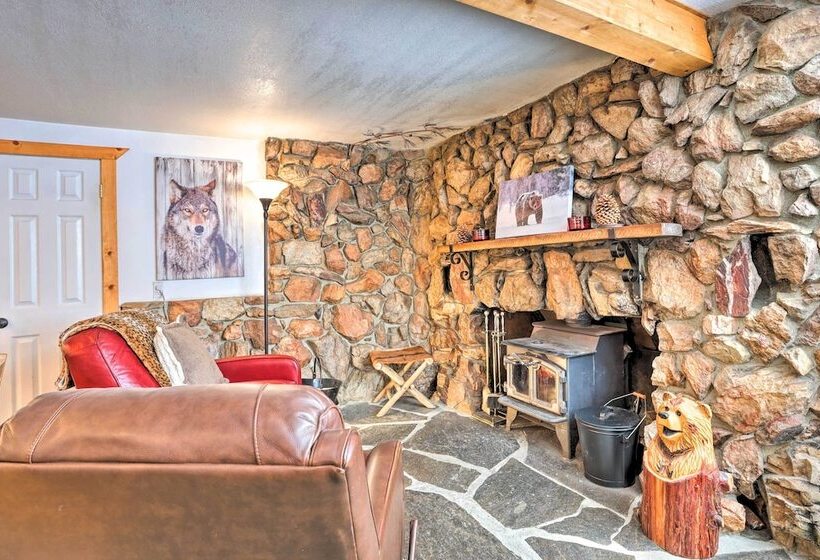 Near Skiing: The Knotty Pine Cottage In Big Bear