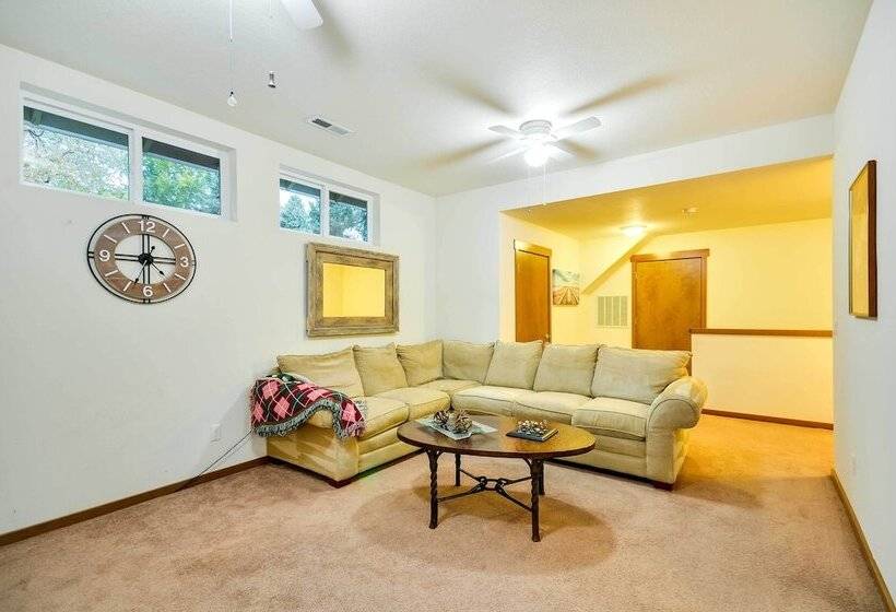 Dog Friendly Milwaukie Home: 9 Mi To Dtwn Portland