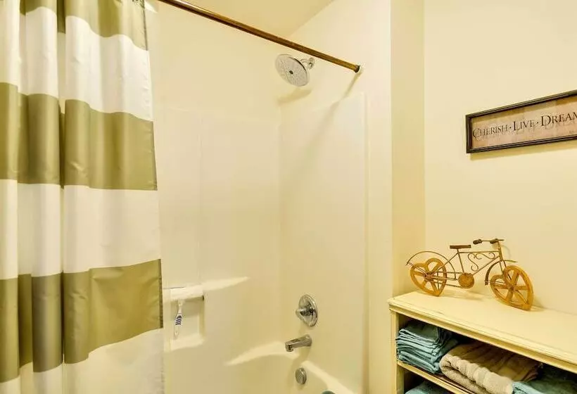 Dog Friendly Milwaukie Home: 9 Mi To Dtwn Portland