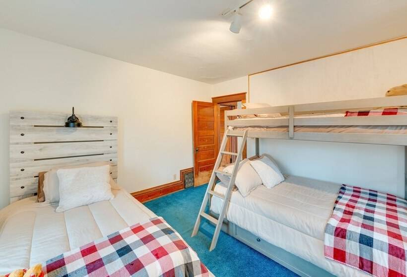 Historic Wisconsin Retreat On 26 Acre Property!