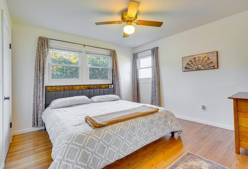 Hocking Hills Hideaway W/ Hot Tub & Fire Pit!