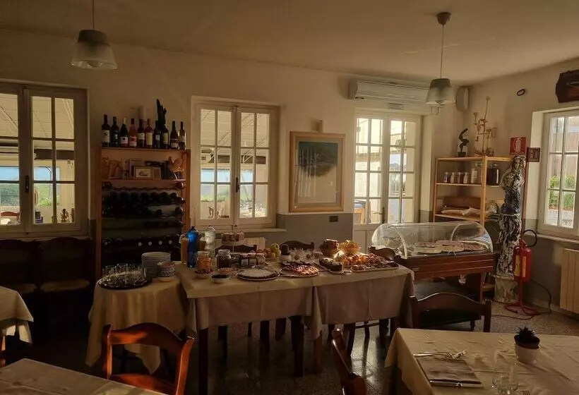 簡易ホテル Garden Ristorante Pizzeria