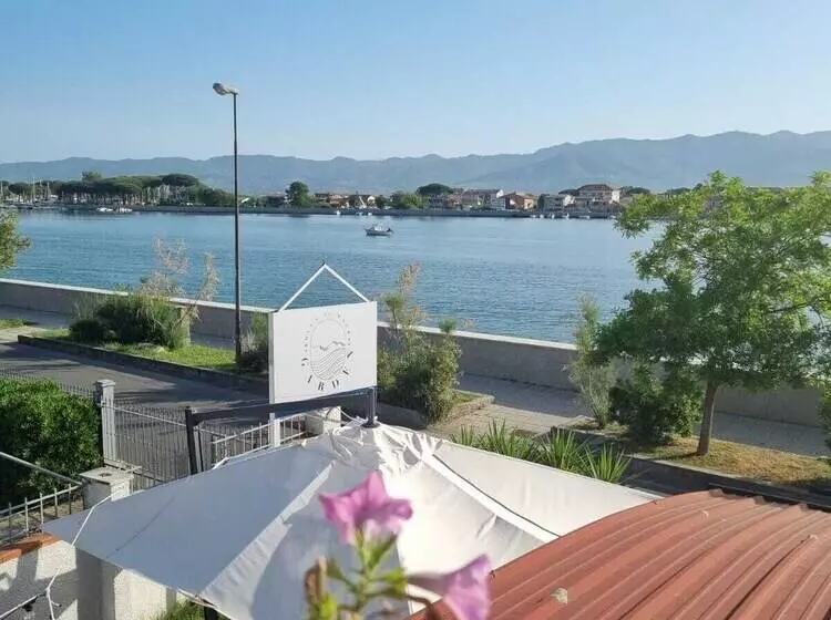 簡易ホテル Garden Ristorante Pizzeria