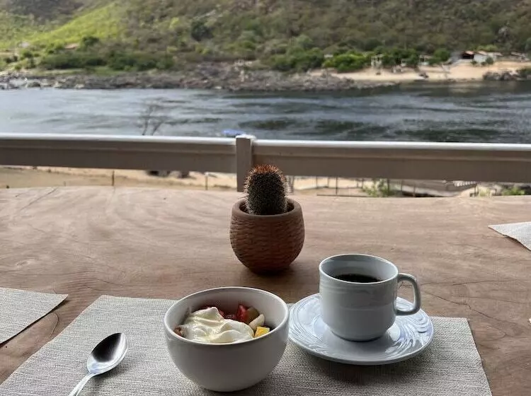 簡易ホテル Pousada Porto De Piranhas