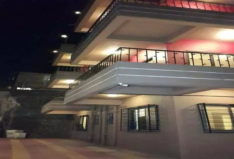 Hotelli Chinar Residency, Bondarwadi Road, Panchgani, Mahabaleshwar