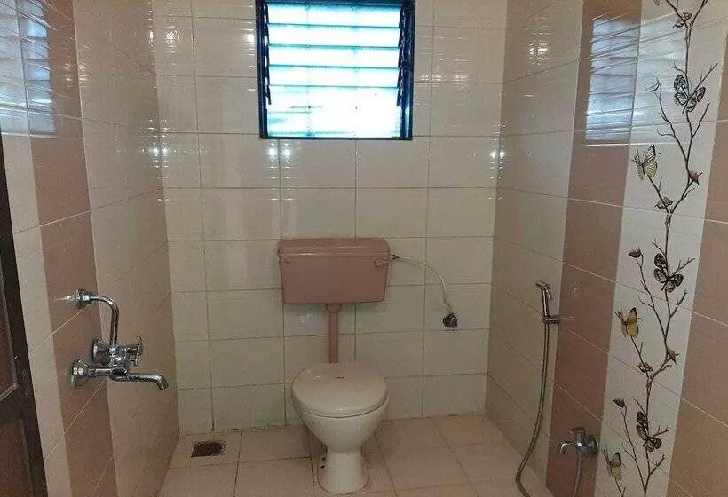 Hotelli Chinar Residency, Bondarwadi Road, Panchgani, Mahabaleshwar