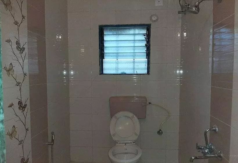 Hotelli Chinar Residency, Bondarwadi Road, Panchgani, Mahabaleshwar