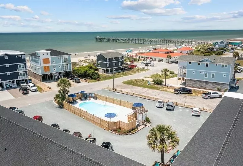 The Beach House Motel & Suites