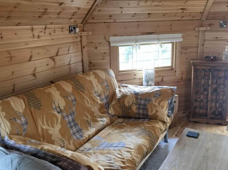 Otel Cozy Cabin With Hot Tub Retreat In Anglesey