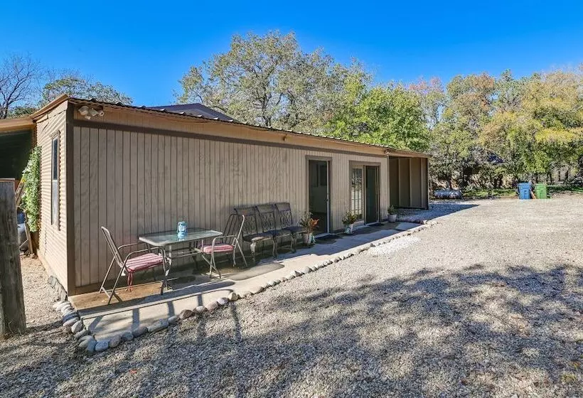 Peaceful Flower Mound Home W/ Patio On 4 Acres!