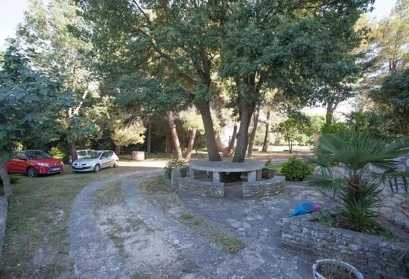 Majatalo Apartments And Room Agata