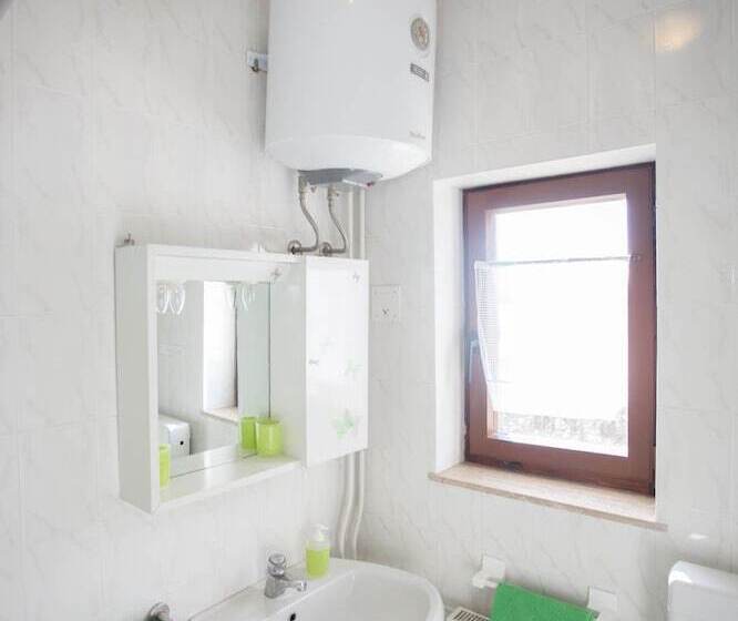 膳宿费 Apartments And Room Agata