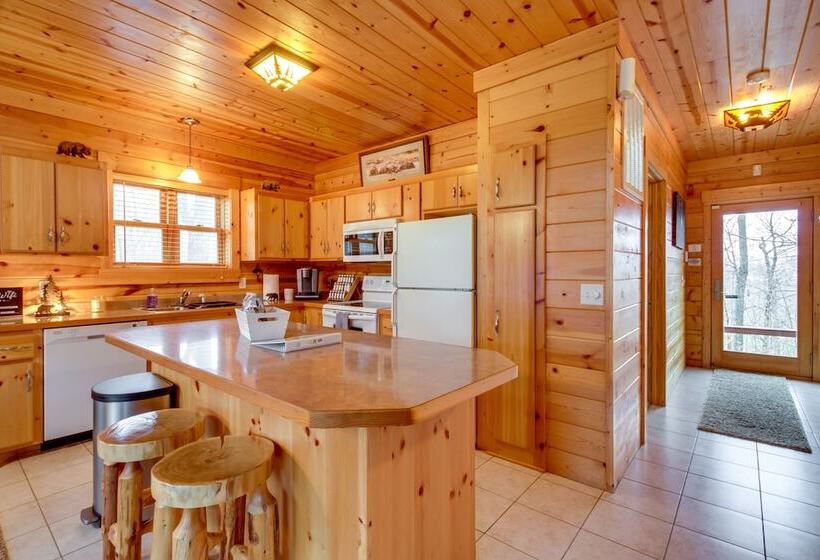 Pet Friendly Garrison Retreat W/ Gas Fireplace!