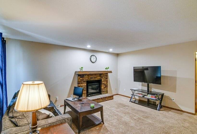 Pet Friendly Urbandale Home ~ 8 Mi To Des Moines!