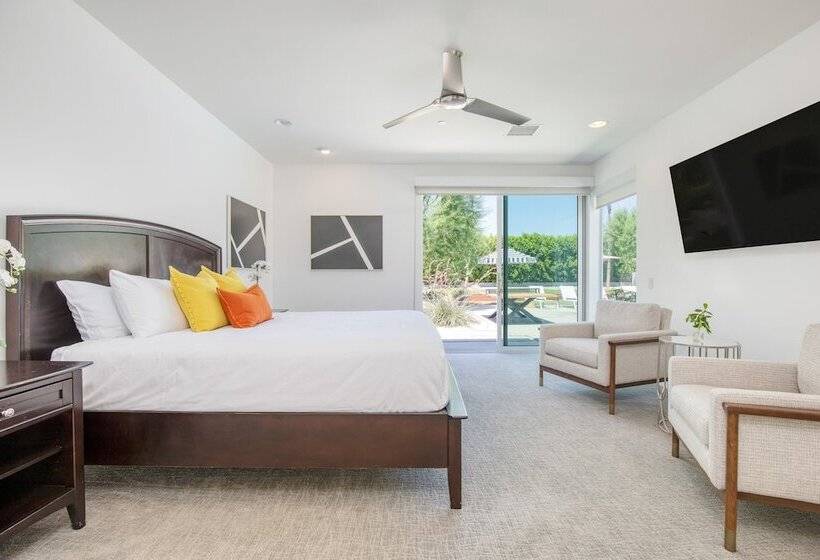 Polo Villa 3 By Avantstay Features Expansive Putting Green, Pool, Spa & Outdoor Firepit 260328 6 Bed