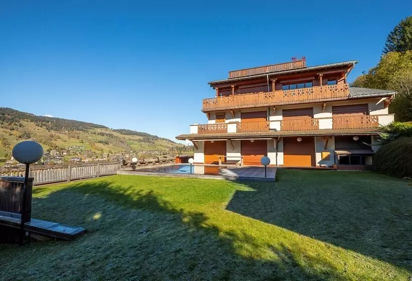 レジデンス Résidence L Hermitage   Megève