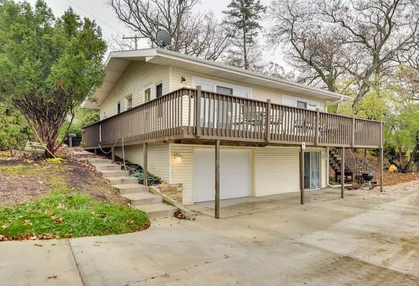 Salem Vacation Home W/ Dock: Steps To Paddock Lake