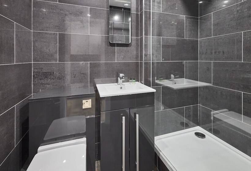 Sevenstay Apartments