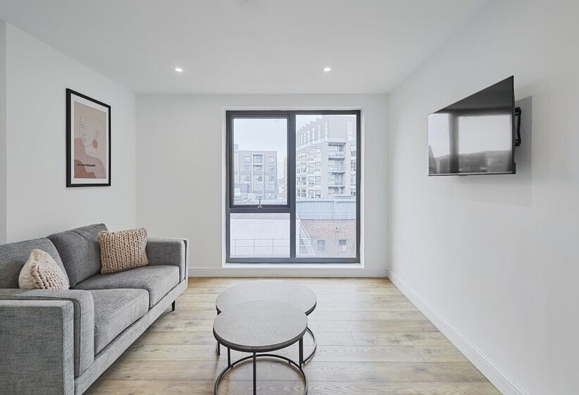 Sevenstay Apartments