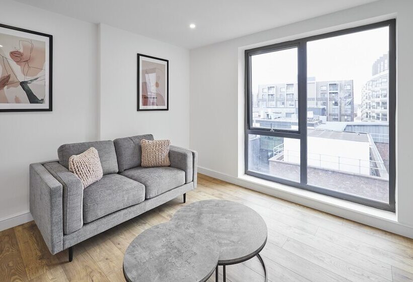 Sevenstay Apartments