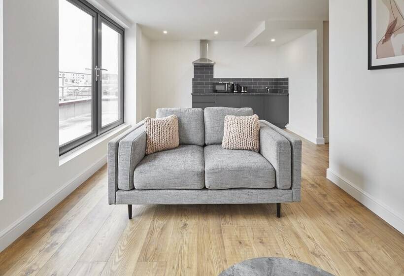 Sevenstay Apartments