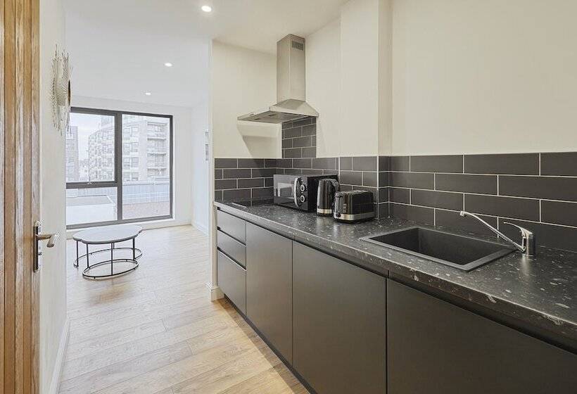 Sevenstay Apartments