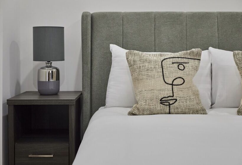 Sevenstay Apartments