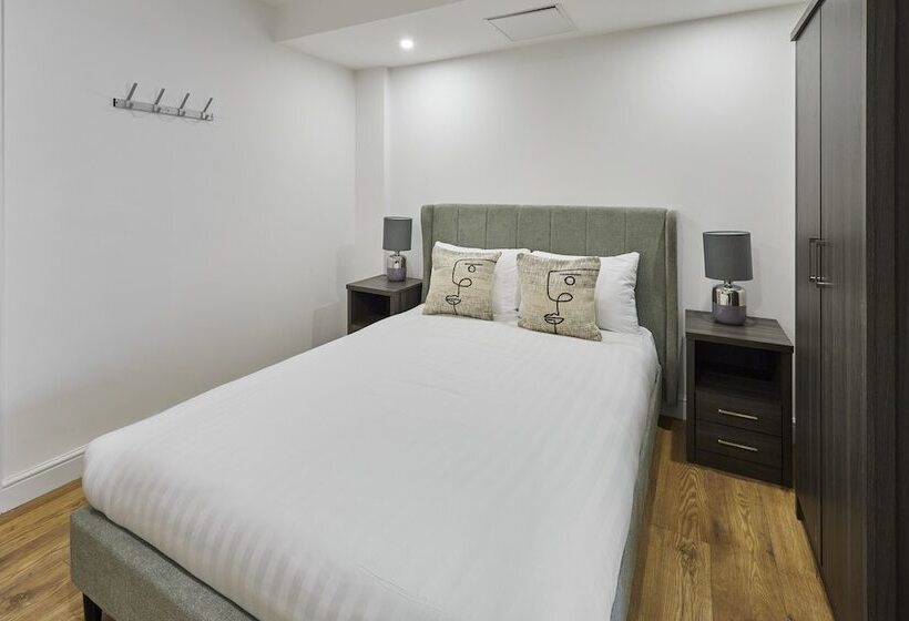 Sevenstay Apartments