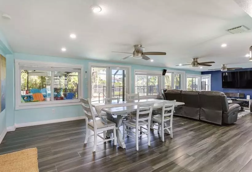 Port Charlotte Home W/ Private Dock & Pool!