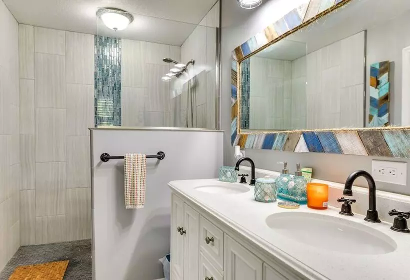 Port Charlotte Home W/ Private Dock & Pool!