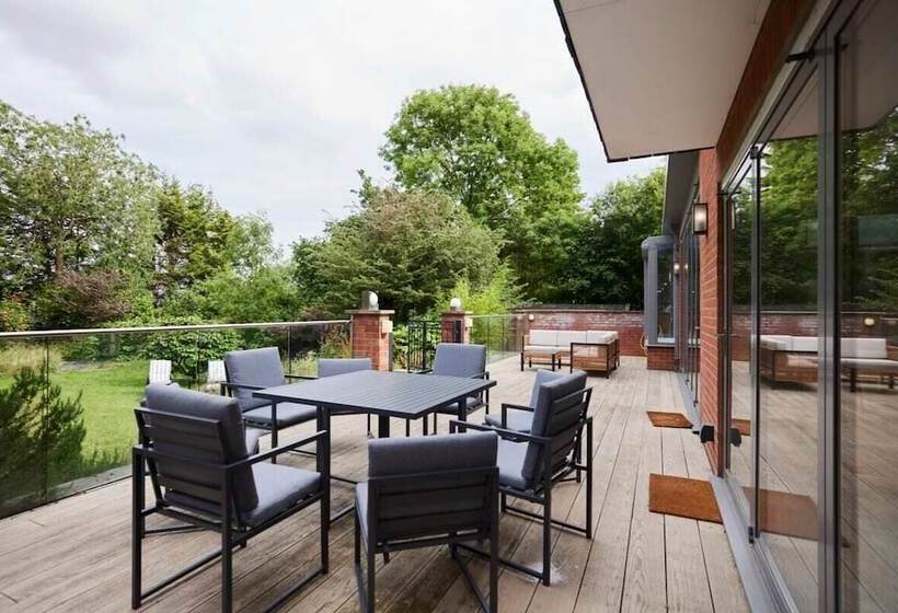 The Hanger Hill Park Escape Spacious 4bdr House With Garden