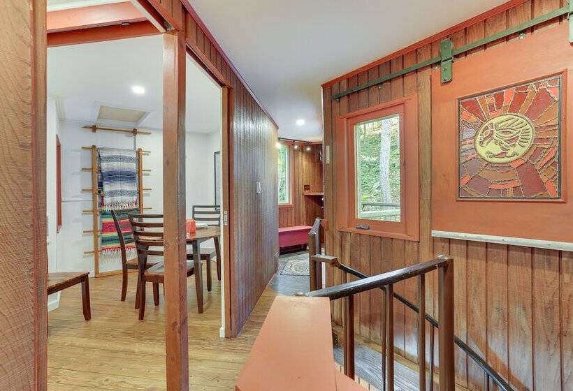 Creekside Treehouse By Delaware River