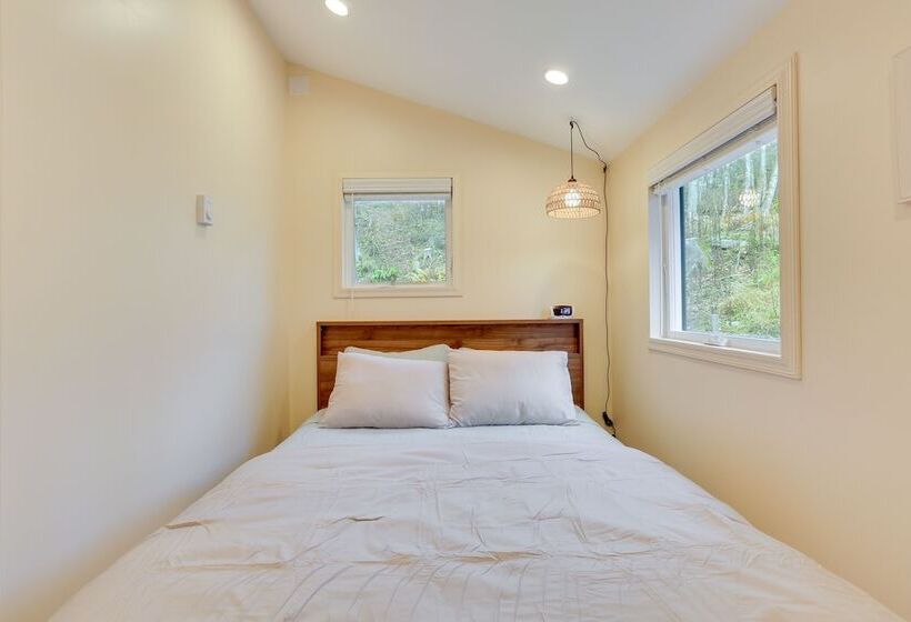 Creekside Treehouse By Delaware River