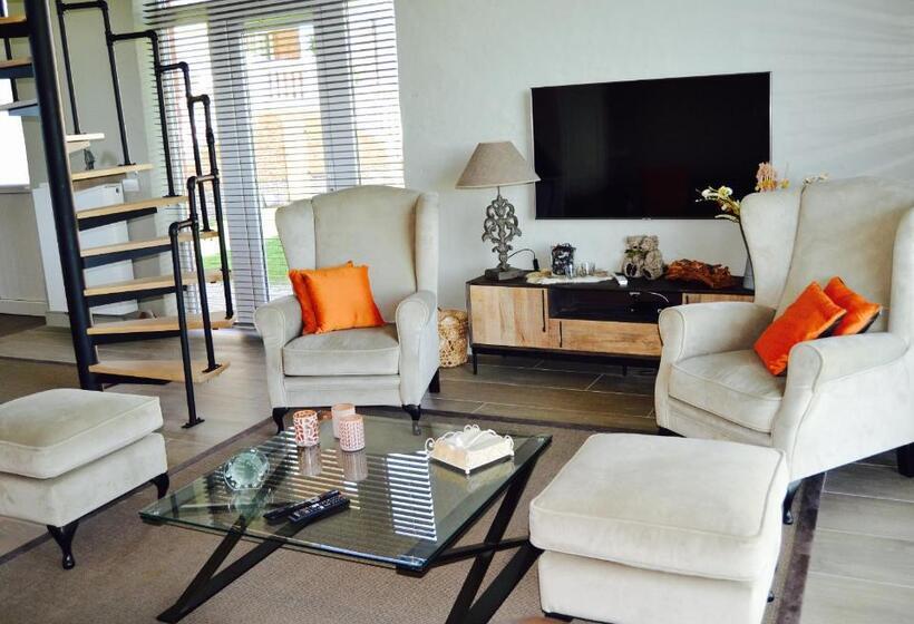 住宿加早餐  Le Petit Chateau Vaartdijk