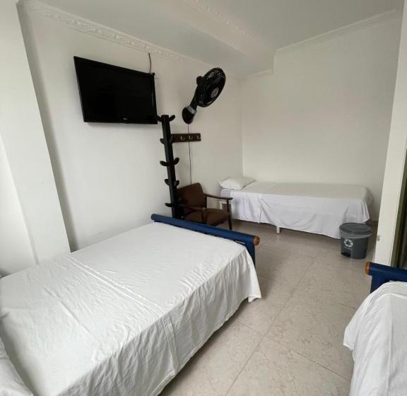 בית מלון כפרי California Tropical