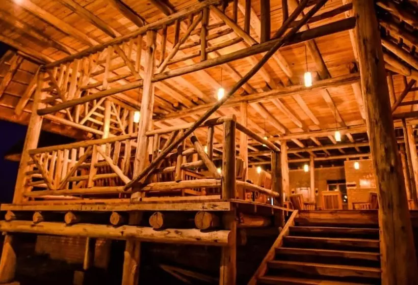 هتل Tabingi Safari Cottages