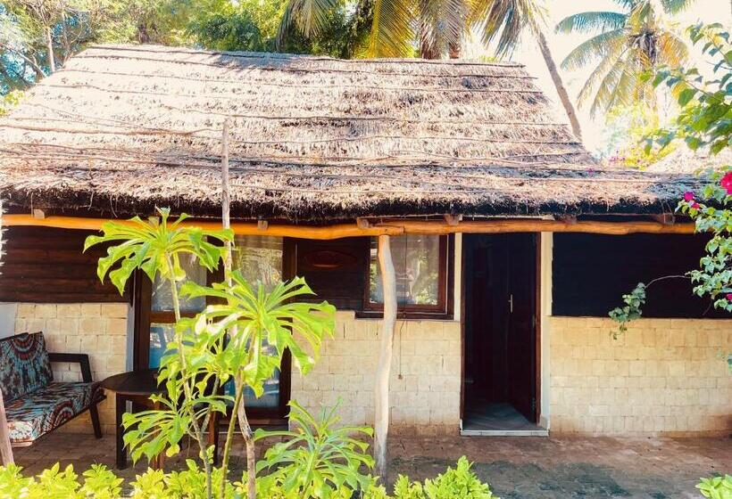 هتل Vovo Telo Lodge