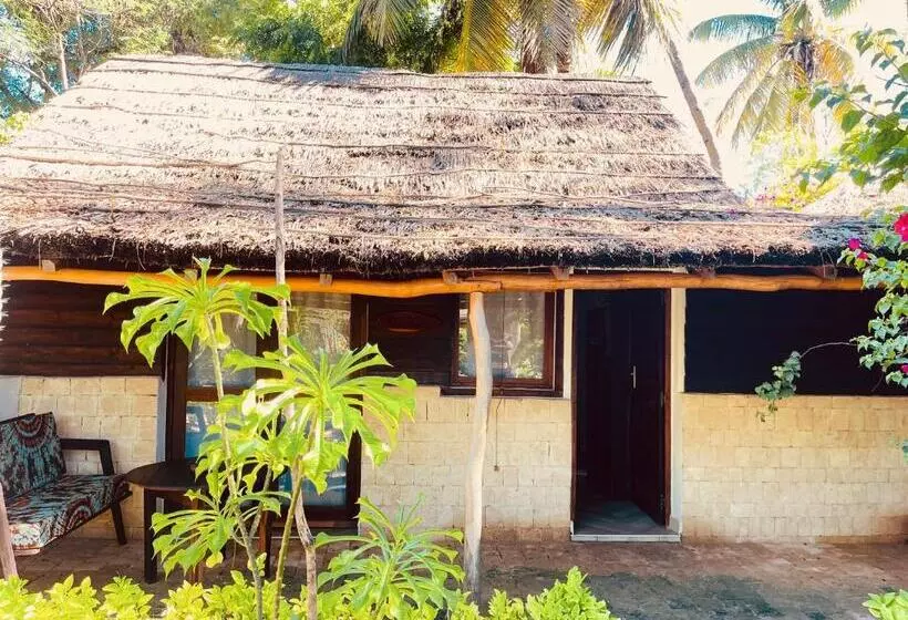 Hotelli Vovo Telo Lodge