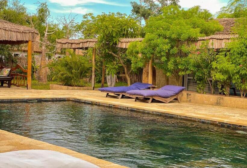 هتل Vovo Telo Lodge