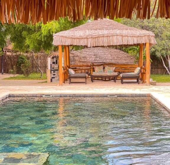 هتل Vovo Telo Lodge