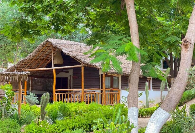 هتل Vovo Telo Lodge