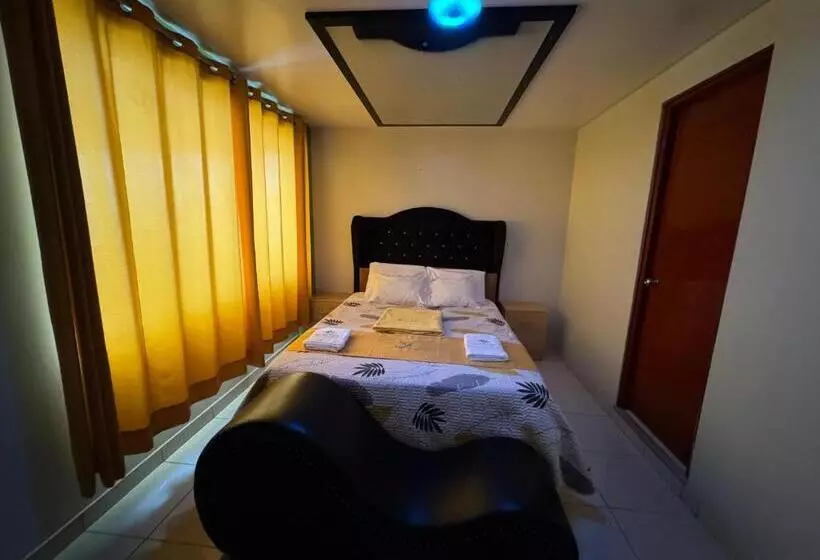 Illari Wari L   Hotel Sauna