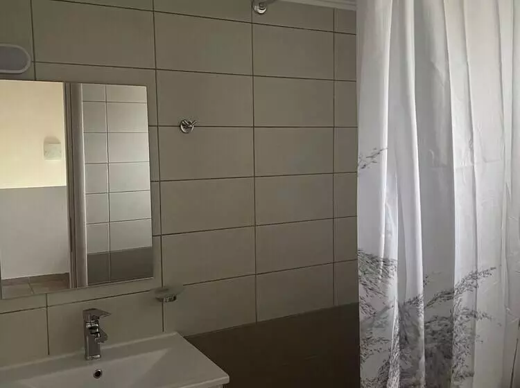 Mythos Apts Rentit