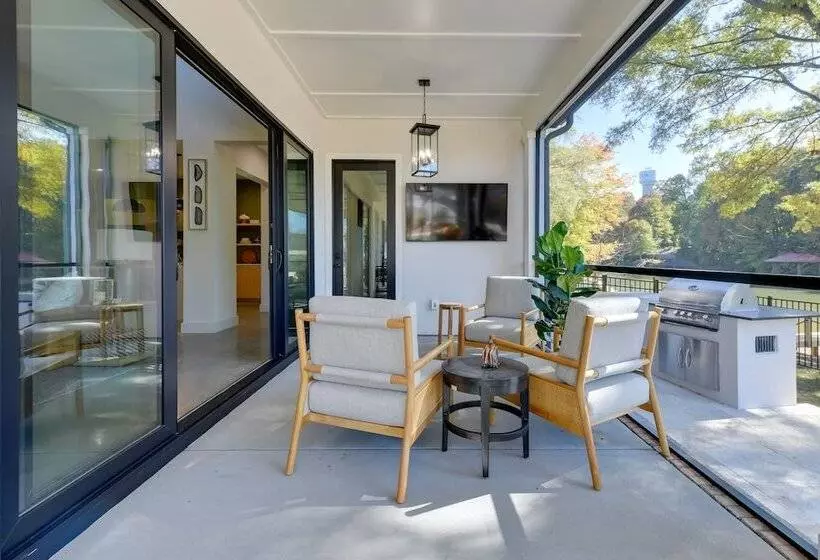 The Retreat At Lake Norman: Boat Dock & Pool!