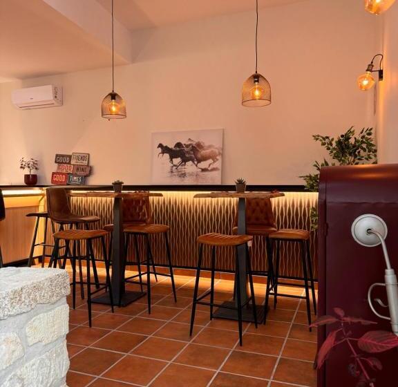 Apartamentos Villa De Goya