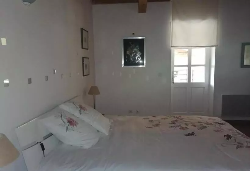 Aamiaismajoitus (B&B) Chez Yvette & Shoji