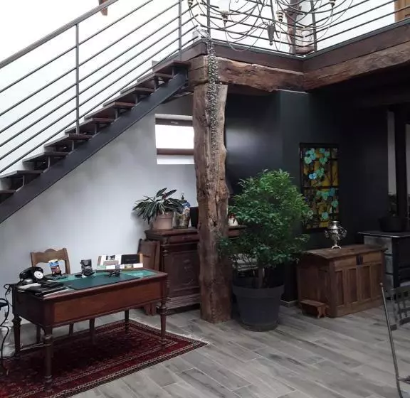 Aamiaismajoitus (B&B) La Petite Seigneurie De Lourmel