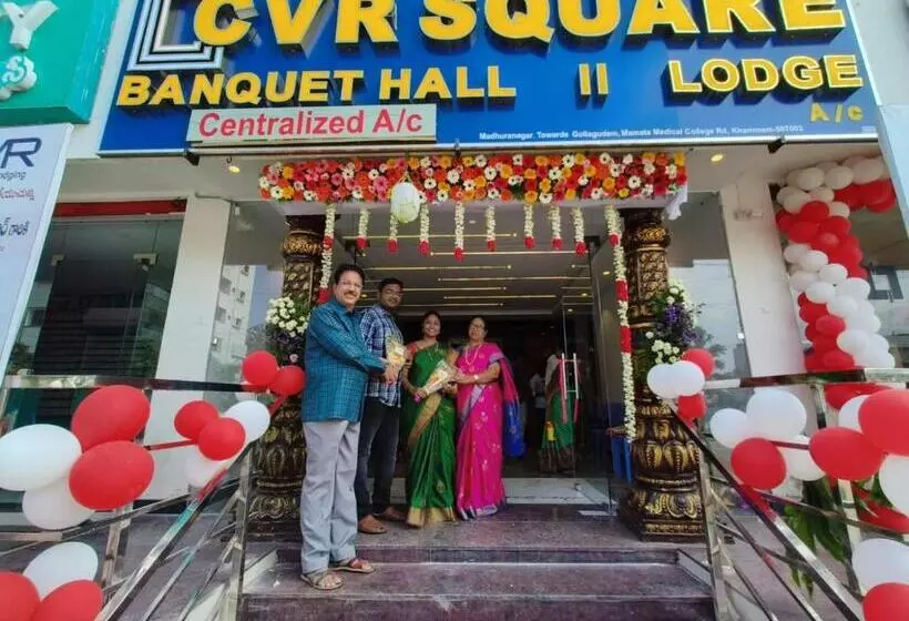 ホテル Cvr Banquet Hall & Lodging