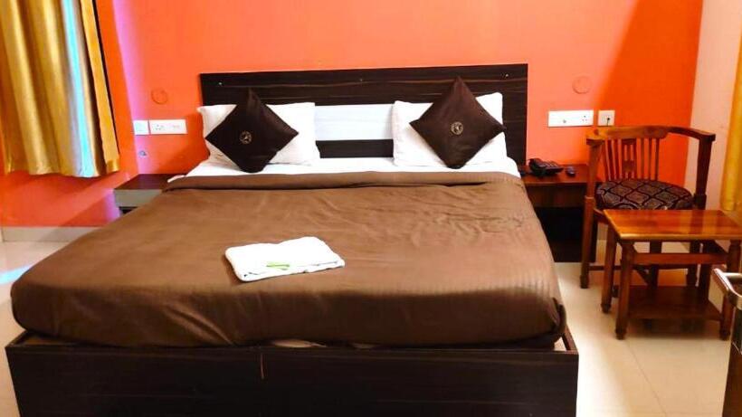 هتل Goroomgo Blue Bell Bhubaneswar   Well Decorated Room  Wifi And Parking Facilities Available