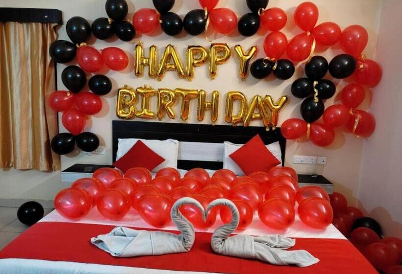 هتل Goroomgo Blue Bell Bhubaneswar   Well Decorated Room  Wifi And Parking Facilities Available